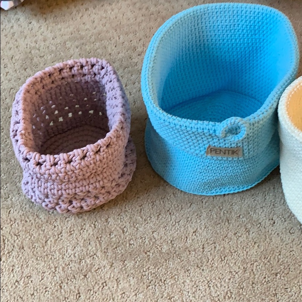 Knit organizing decorative bags